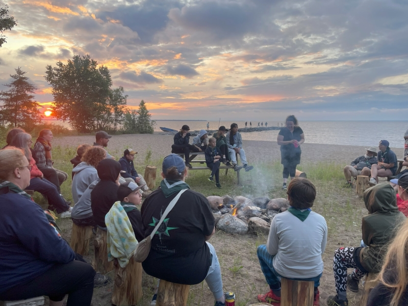 Feu sur la plage du Camping Assi-Nipi