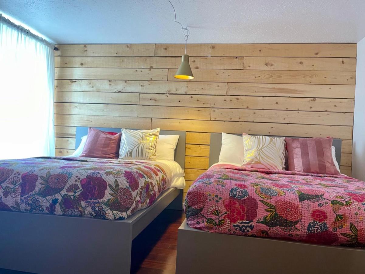 chambre du jaune hôtel-boutique
