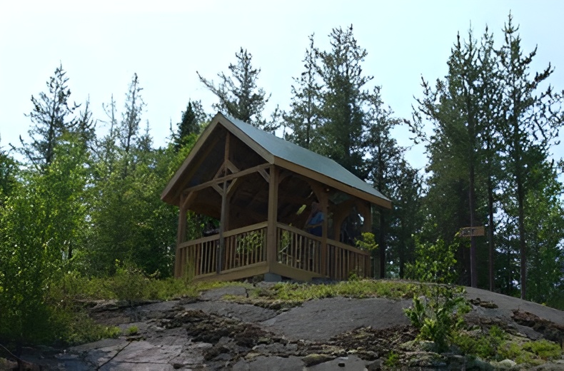 aire de pique nique du massif aux 3 lacs