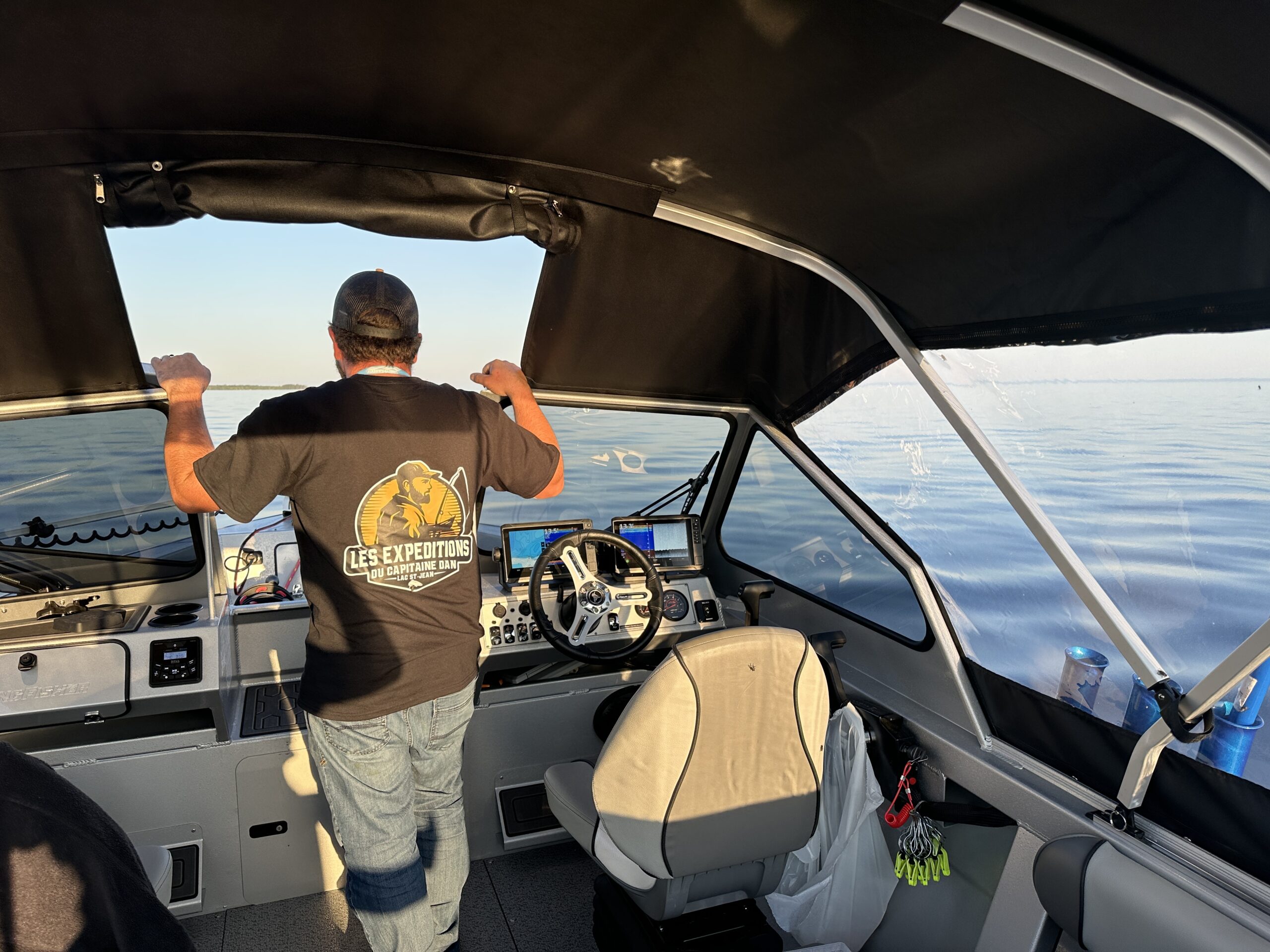 bateau-des-expeditions-du-capitaine-dan